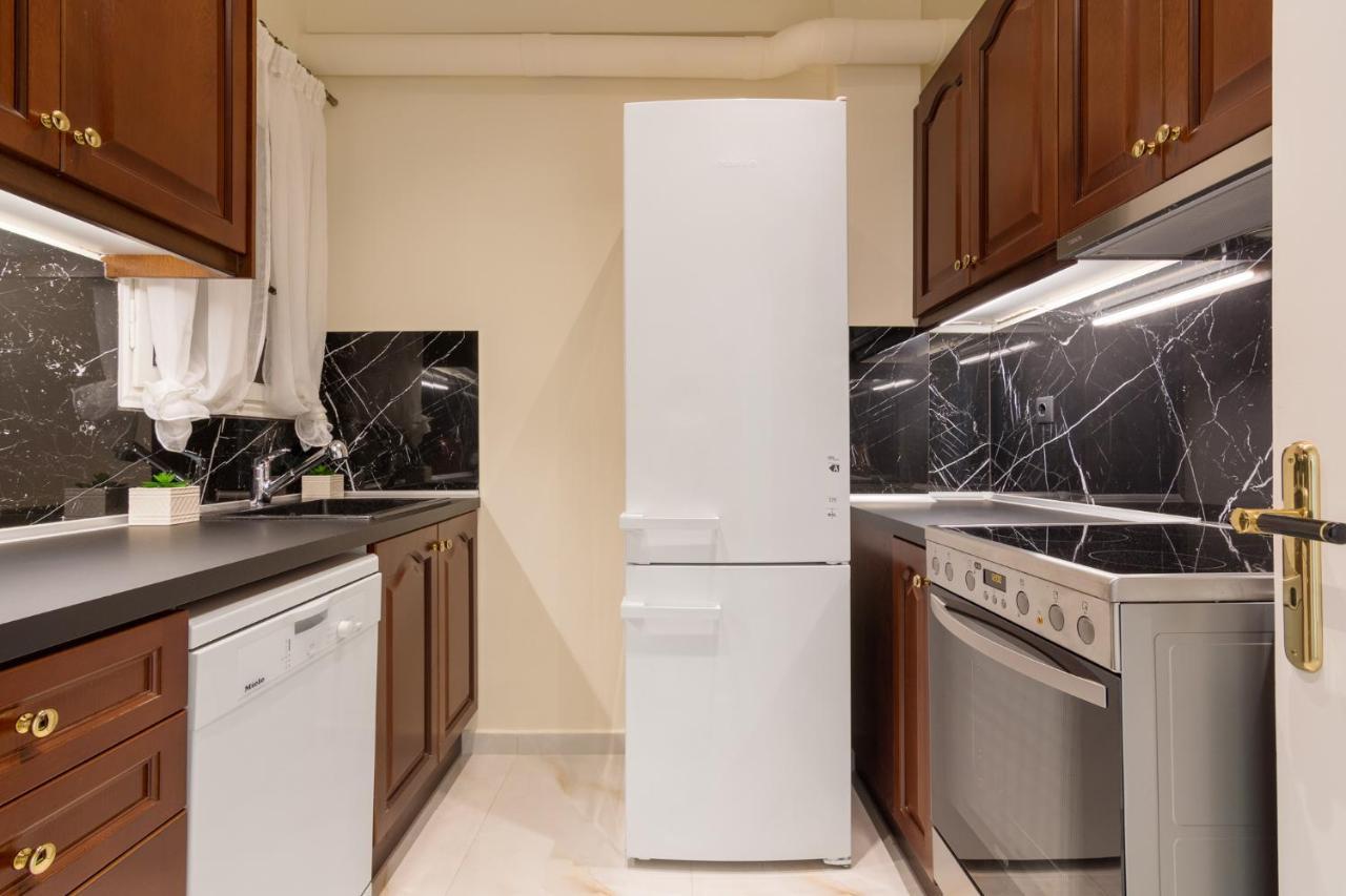 Minimal 2 Bedroom Apt Near The Athens Concert Hall Bagian luar foto