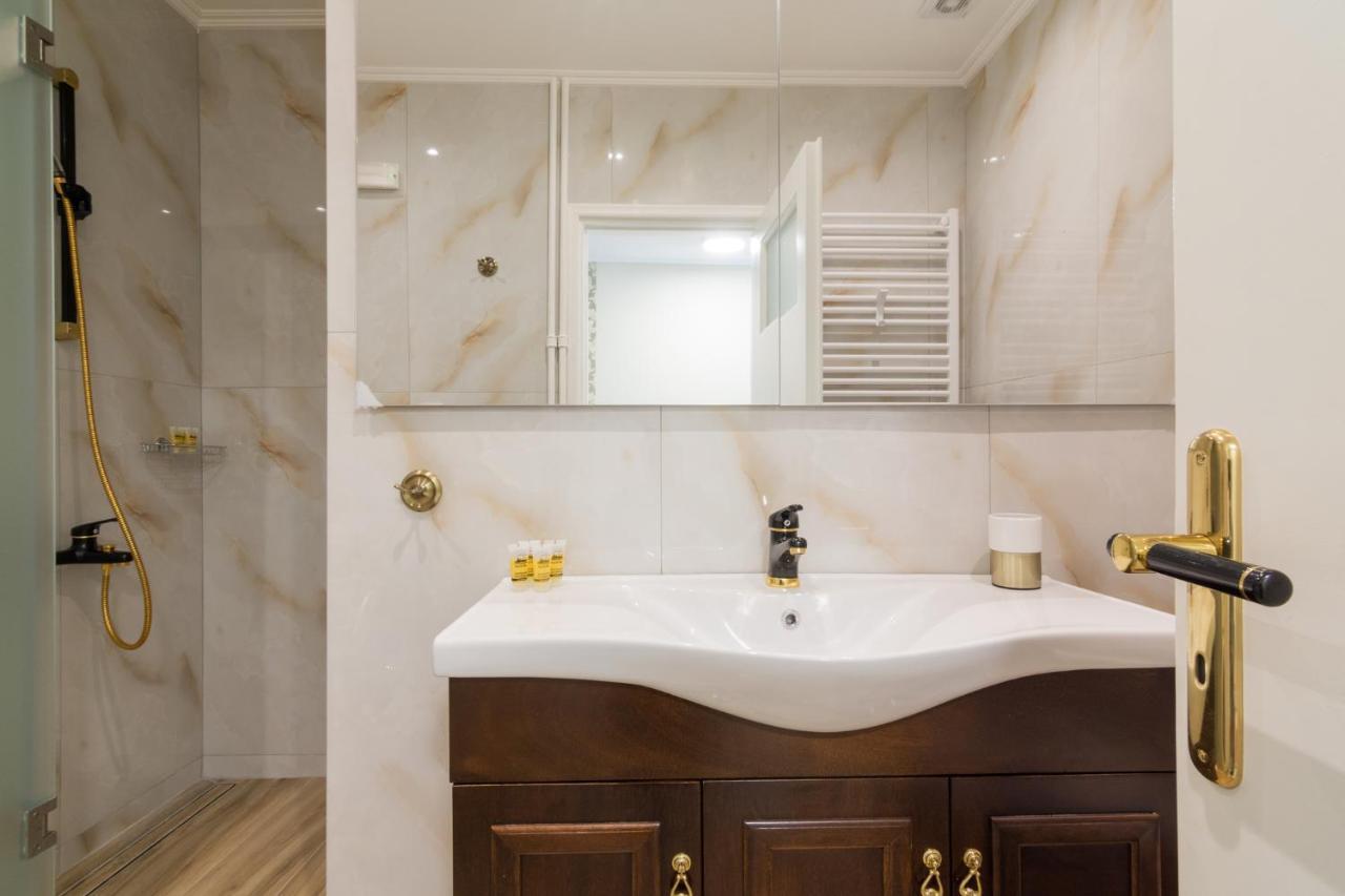 Minimal 2 Bedroom Apt Near The Athens Concert Hall Bagian luar foto